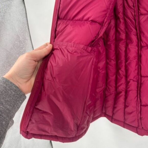 NWT Market & Spruce Womens Down Quilted Full Zip Packable Vest Burgundy Medium - Picture 8 of 12
